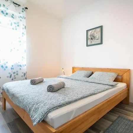 Lake27apartman Апартаменты Сантод